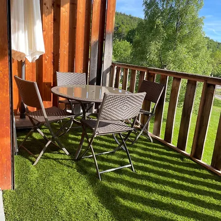 La Marmotte Ensoleillee * Montclar (Alpes-de-Haute-Provence)